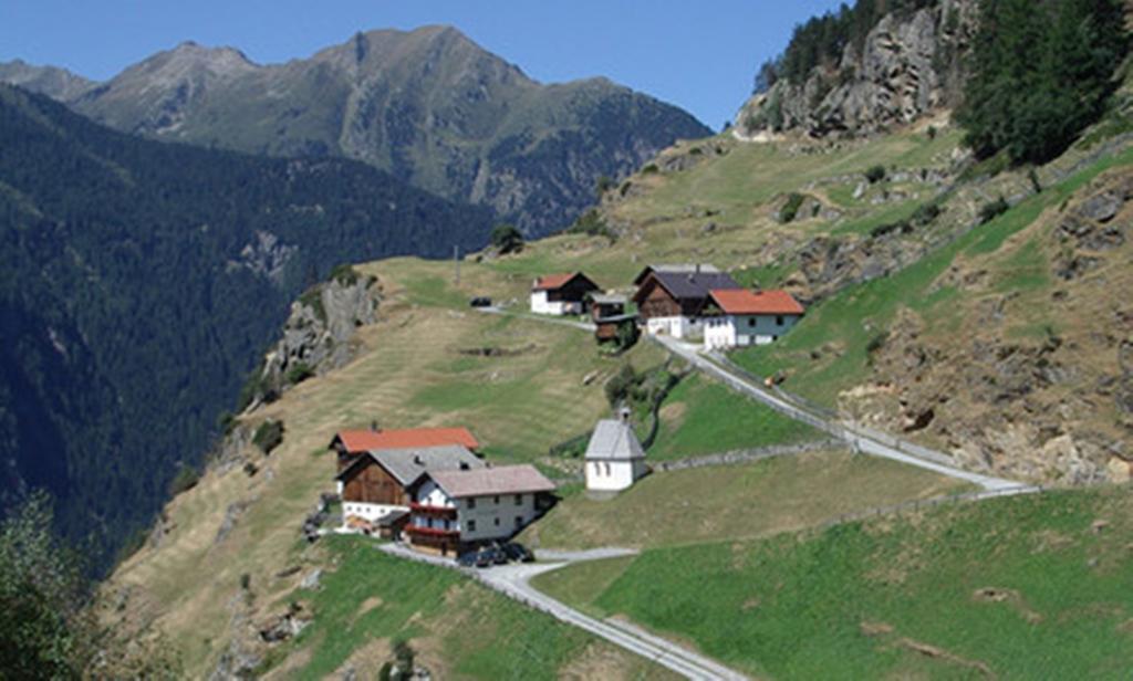 Haus Romantika Hotel Umhausen Exterior photo